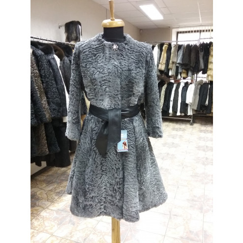 Пальто из каракуля