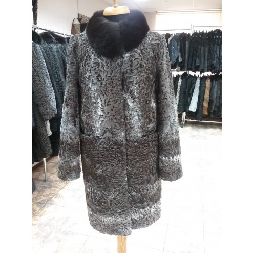 Пальто из каракуля
