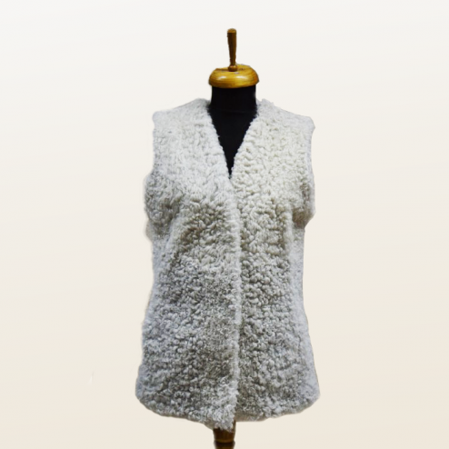Жилет из каракуля