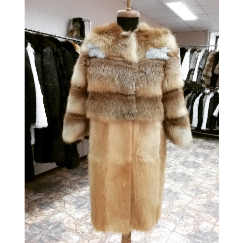 Пальто из лисы комбинированное