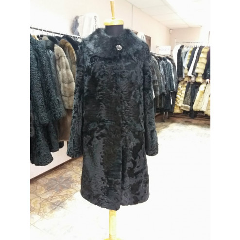  Пальто из каракуля 