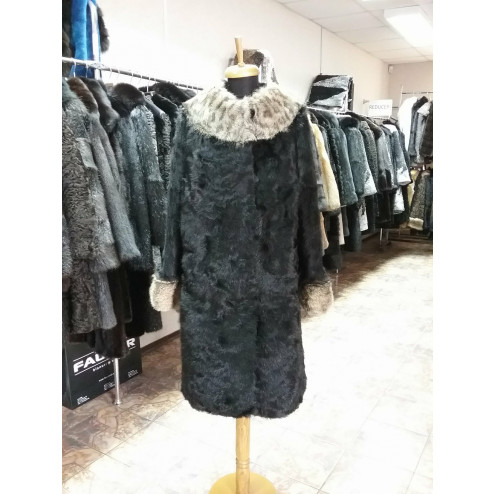 Пальто из меха козлика