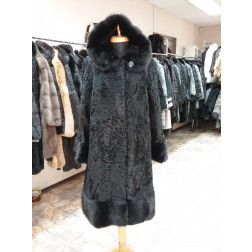 Пальто из каракуля